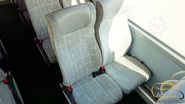 Távolsági autóbusz ISUZU Turquoise EURO 6, 30 Sitzplätze, 6 Stände