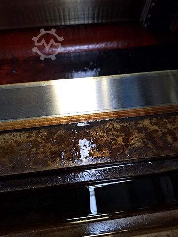 Borr- och fräsmaskin med bord TOS Varnsdorf WFQ 80CNC