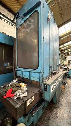 Borr- och fräsmaskin med bord TOS Varnsdorf WFQ 80CNC