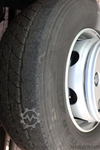 Koffer DAF LF 230 FA Bak+ Dhollandia klep 1500 KG 6 cilind...