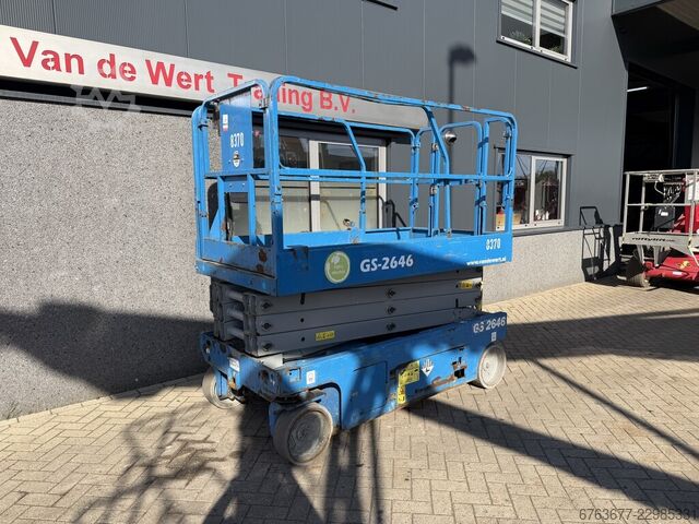 Genie GS - 2646 Ψαλιδωτή ανυψωτική πλατφόρμα / Εργαλειοφόρος πλατφόρμα / Ψαλιδωτό ανυψωτικό με ύψος  GENIE GS - 2646  SchaarHoogwerker / Arbeitsbuhne / Scicc