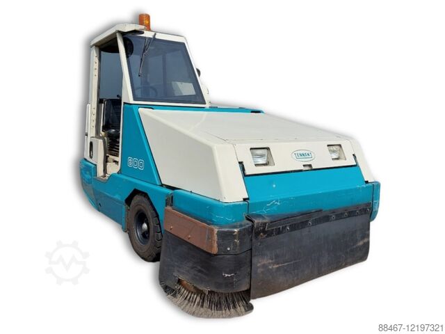 Kehrmaschine Tennant 800