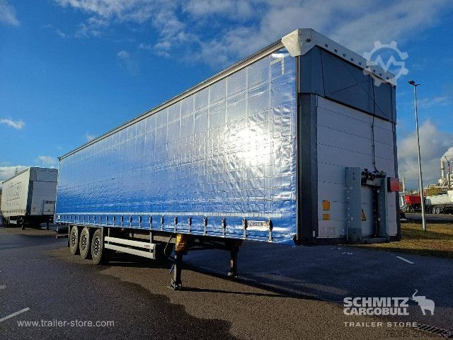 Auflieger mit Pritsche & Plane Schmitz Cargobull Curtainsider Standard Getränke