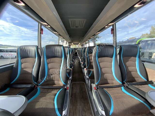 Távolsági autóbusz Setra S 516 HD