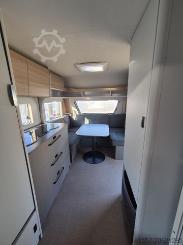 Caravan BÜRSTNER B66 465 TS 1.700 kg / Duschpaket