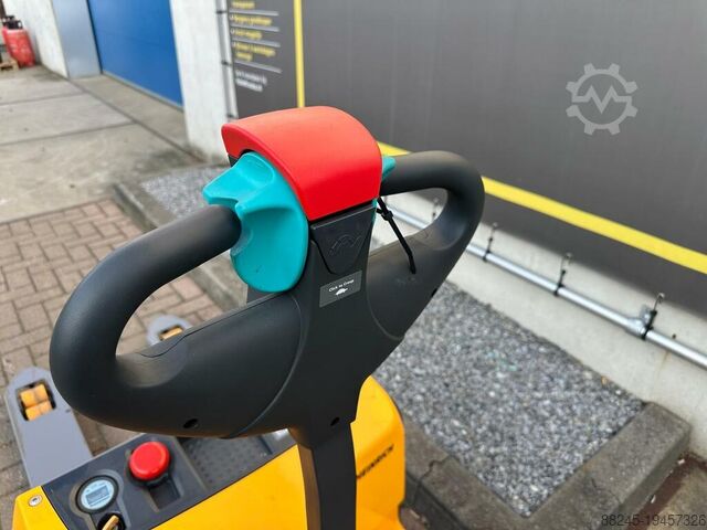 VS-22083 Manipulator de paleti bloc electric Jungheinrich EJE M13 JUNGHEINRICH EJE M13