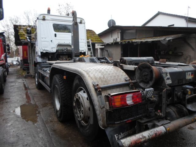 Kroghejselastbil MERCEDES-BENZ 2540 L/ 6x2/ ABROLLER