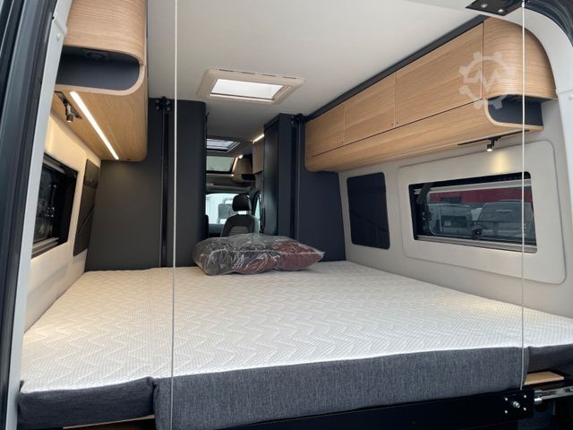 Camper van ADRIA Twin Max 680 SGX *MAN*Automatik*ACC*Hubbett*