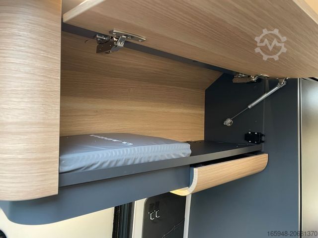 Camper van ADRIA Twin Max 680 SGX *MAN*Automatik*ACC*Hubbett*