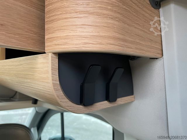 Camper van ADRIA Twin Max 680 SGX *MAN*Automatik*ACC*Hubbett*