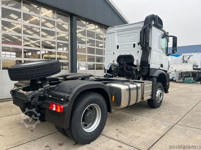 Mercedes-Benz Actros 2045 S 4x2 Tractor Head Mercedes-Benz Actros 2045 S 4x2 Tractor Head