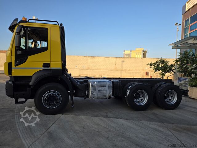 Teherautó alváz iveco Trakker