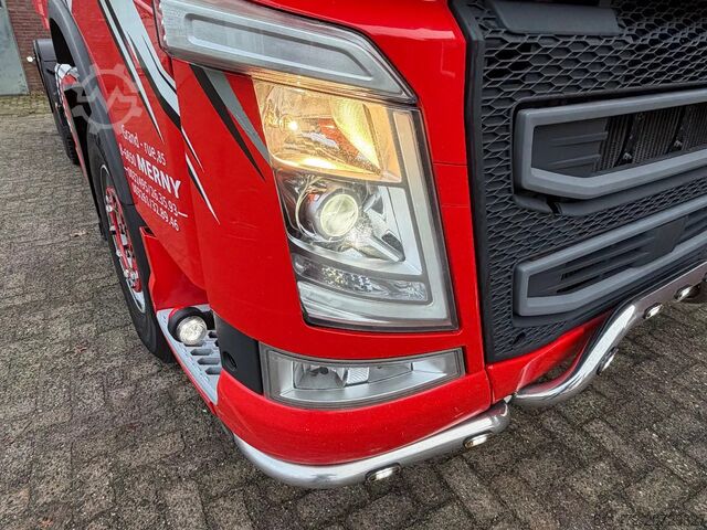 Standaard-SZM Volvo FH 540 / 6X4 / Retarder / Lift-Axle / 2 Tanks