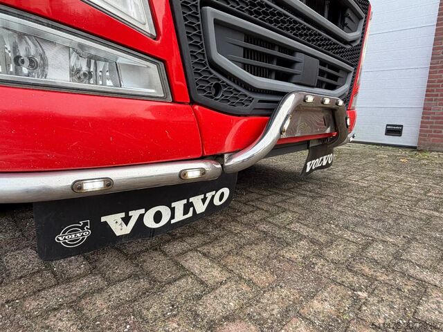 Standaard-SZM Volvo FH 540 / 6X4 / Retarder / Lift-Axle / 2 Tanks