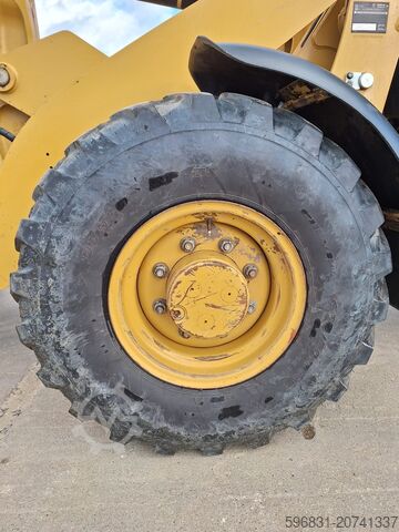 Radlader Caterpillar 906M