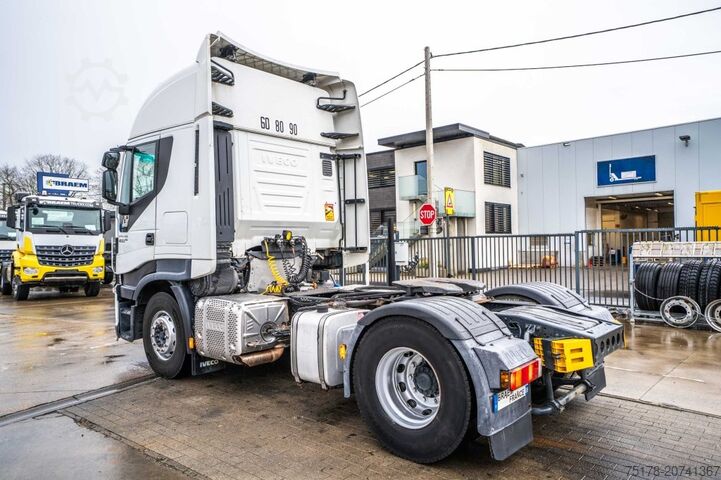 Standard tractor IVECO STRALIS 460 + KIPHYDR.