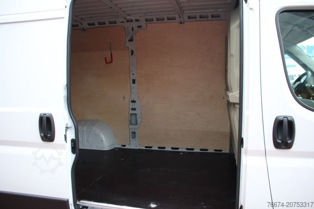 Kassevogn FIAT Ducato 35 L2H2 180 Automatik Kamera Navi