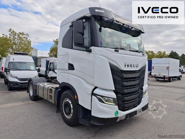 Standart çekici ünitesi IVECO Kipphydraulik