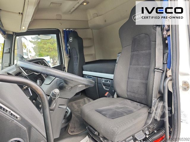 Standart çekici ünitesi IVECO Kipphydraulik