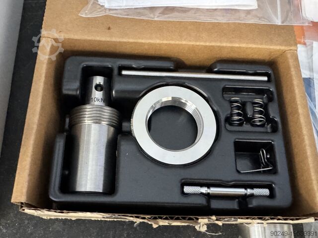 Universeel testsysteem voor trek en druk Instron 34TM-50 50kN Serie 3400 34TM-50 Zug und Druckmaschine