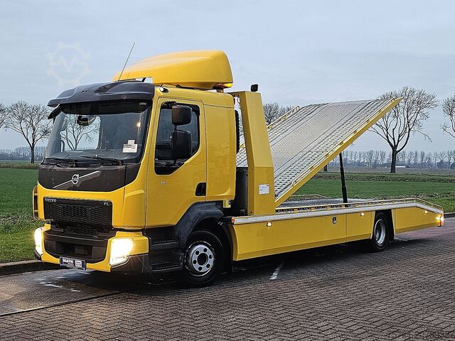 Furgon samochodowy do przewozu aut VOLVO FL 210.12