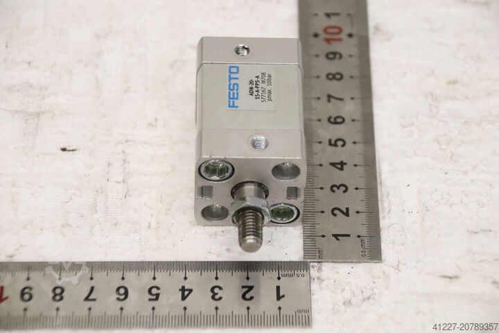 Siłownik kompaktowy Festo ADN-20-15-A-PPS-A Hub 15 mm