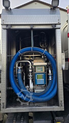 Standardowy ciągnik siodłowy DAF CF 450 FT