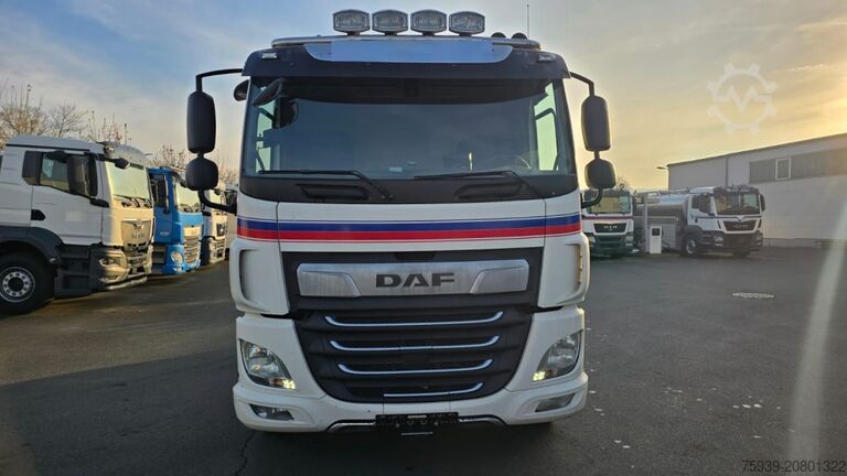 Standardowy ciągnik siodłowy DAF CF 450 FT