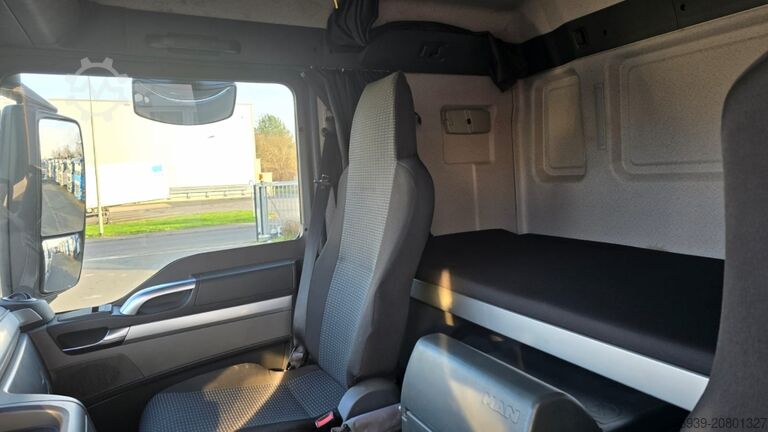 Tanker truck MAN TGS 26.400 (6x2) ISOLIERT