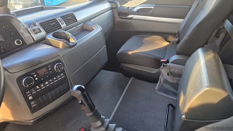 Tanker truck MAN TGS 26.400 (6x2) ISOLIERT