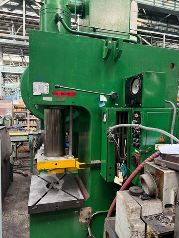 Hydraulisk press VEB Vema PYE 100 S/1M