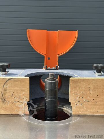 Onderfreesmachine RM Group SM110 RM GROUP SM 110