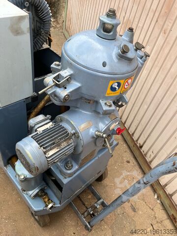 Carro de aspiración y filtrado para el mantenimiento del refrigerante