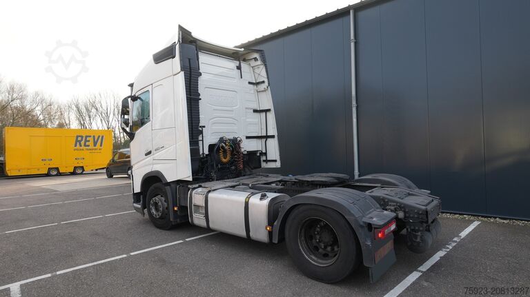 Standard-SZM Volvo FH 460 GLOBETROTTER EURO 6 700.600KM