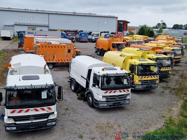 Spazzatrice stradale Mercedes-Benz Atego 1324 HSW Explorer 6 Hecksauger Vorsprühen