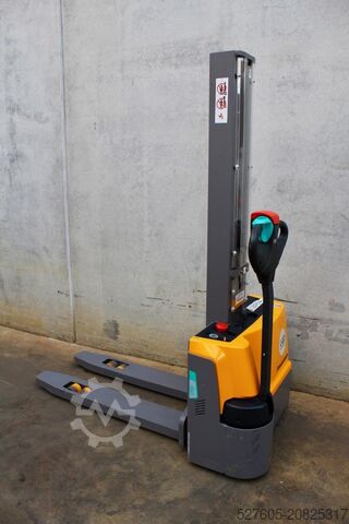 Stacker Jungheinrich EJC M10 154 E LI-ION