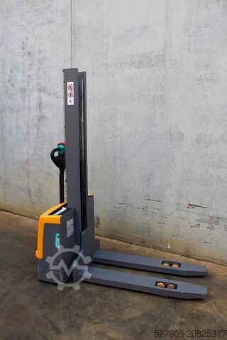 Stacker Jungheinrich EJC M10 154 E LI-ION