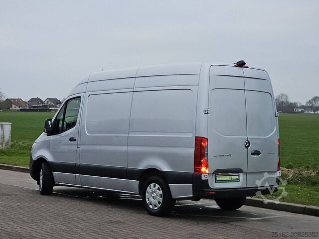 Bestelauto MERCEDES-BENZ SPRINTER 315 L2H2 RWD Mbux