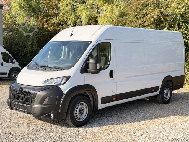 Furgão de caixa alta e longa distância entre eixos Peugeot Boxer 35 L4H2 140 KlimaKameraTempo Navi