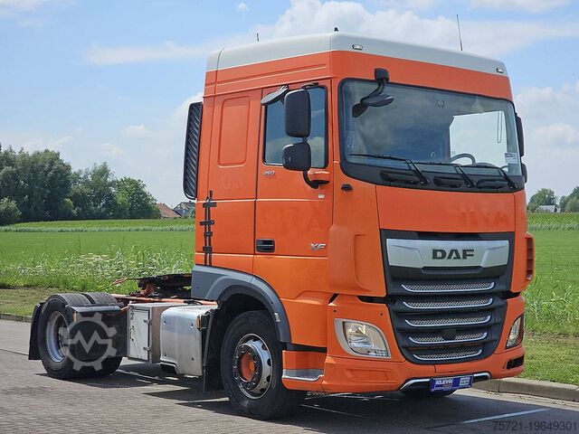 Standaard trekker DAF XF 450 SPACECAB