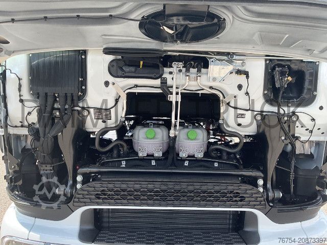 Standard tractor unit Mercedes-Benz eActros 600 LS GigaSpace SoloStar SHZ Standklima