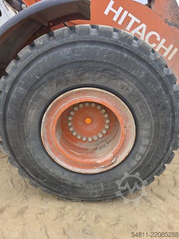 Lader Hitachi ZW250-6