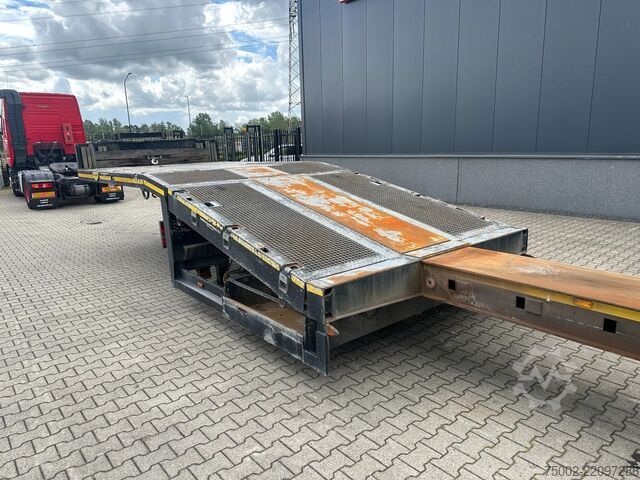 Semi-lavlader Broshuis 3ABSD Lowloader 3-axle / GVW: 59.000kg / Neck: ...
