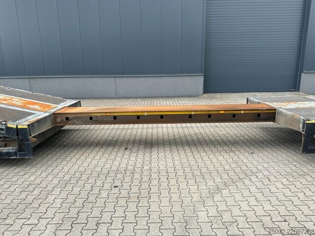Semi-lavlader Broshuis 3ABSD Lowloader 3-axle / GVW: 59.000kg / Neck: ...