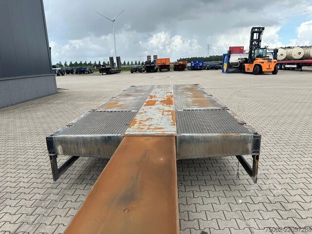 Semi-lavlader Broshuis 3ABSD Lowloader 3-axle / GVW: 59.000kg / Neck: ...