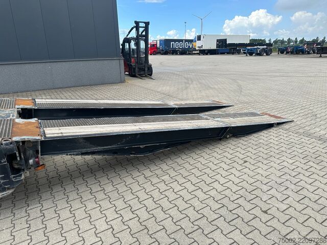 Semi-lavlader Broshuis 3ABSD Lowloader 3-axle / GVW: 59.000kg / Neck: ...
