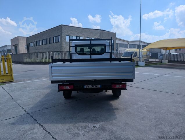 Carrinha de caixa fixa FORD TRANSIT 350 L2 Trend 2.0 130Cv Cab. CASS