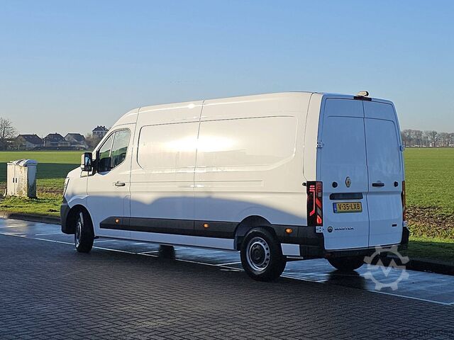 Camioneta familiar de techo alto RENAULT MASTER L3H2 404Km WLTP Navi