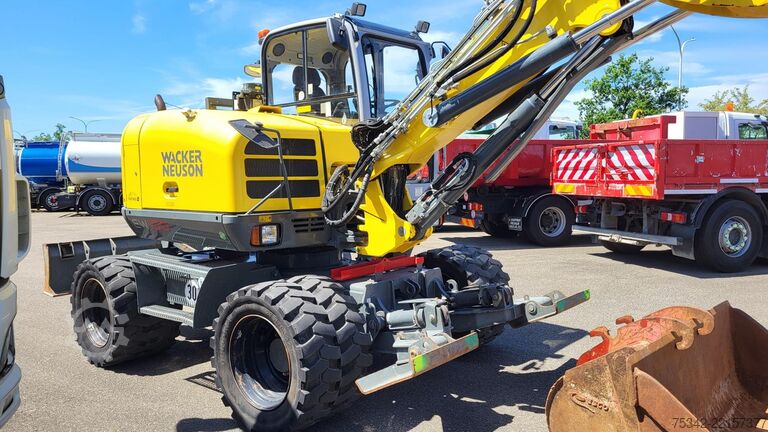 Pelle sur roues WACKER NEUSON EW100