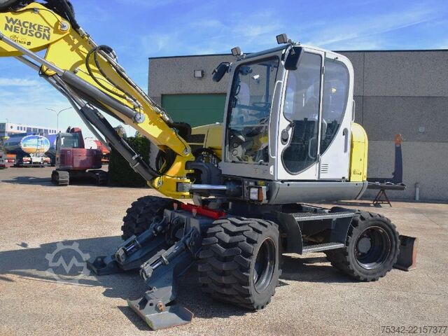 Pelle sur roues WACKER NEUSON EW100